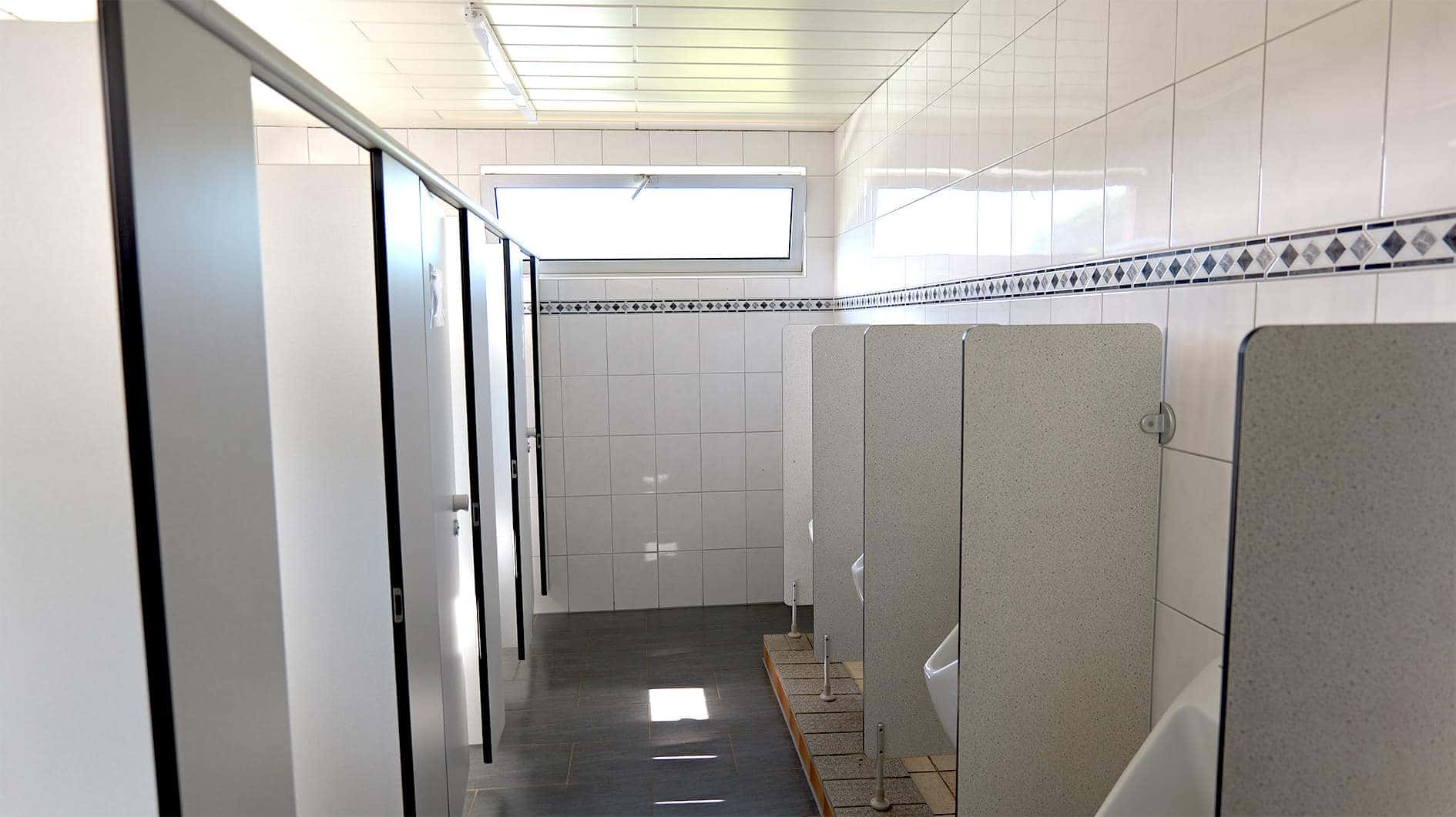 Sanitaer oben Campingplatz Hetzingen 007