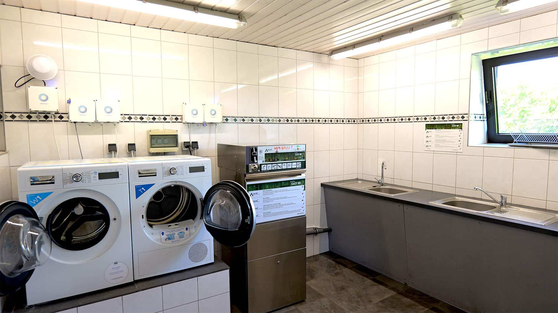 Sanitaer unten Campingplatz Hetzingen 005