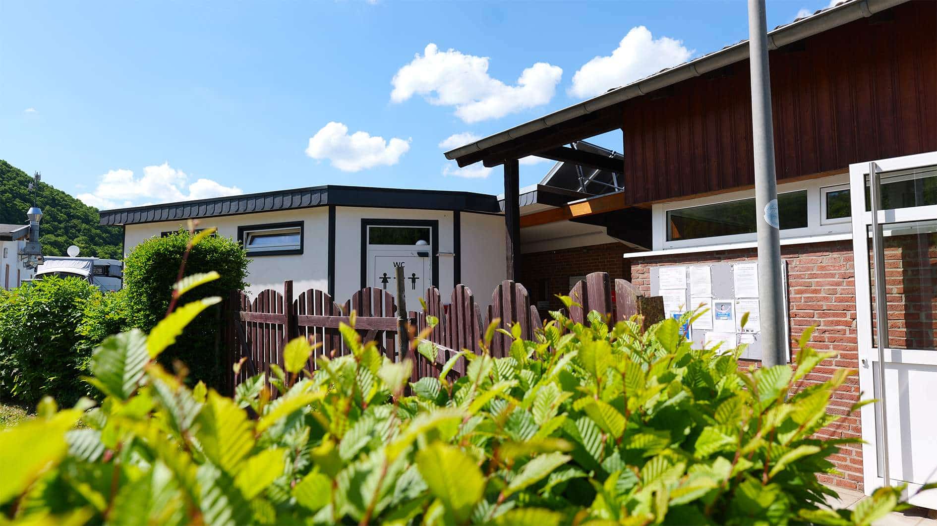 Sanitaer unten Campingplatz Hetzingen 006
